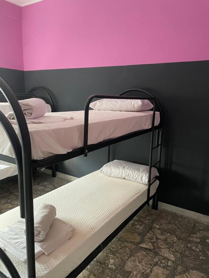 Alexander Hostel ナポリ エクステリア 写真