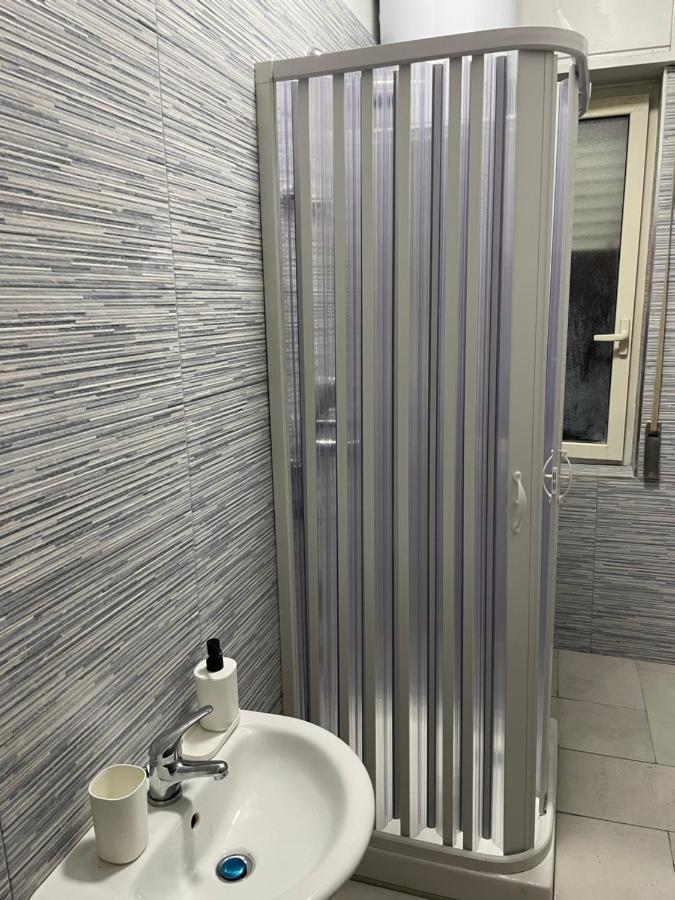 Alexander Hostel ナポリ エクステリア 写真
